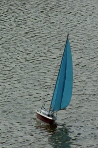 Blue sailed sloop 2 (05)