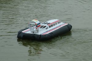 Ray Hellicar's larger Hovercraft 20080831112719